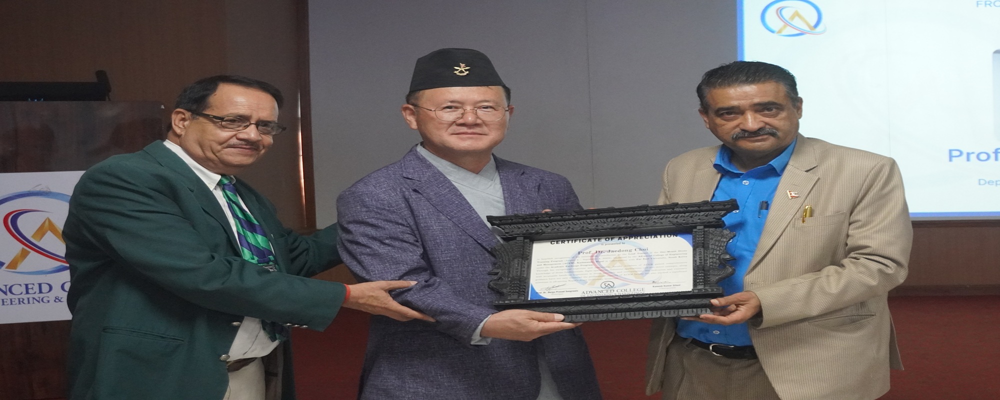 Felicitating Dr. Jaedong Choi, Chief Instructor of Faculty Development Program at ACEM